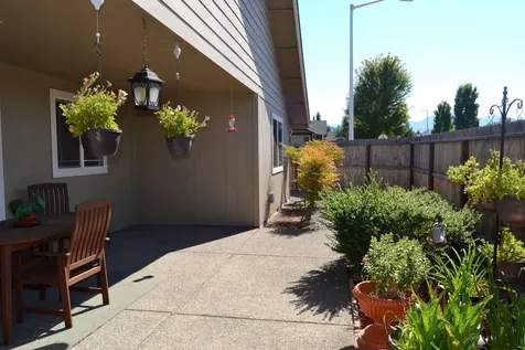 1694 Nunnwood Lane Grants Pass OR 97527