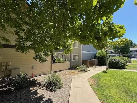 889 Valley View Drive Medford OR 97504
