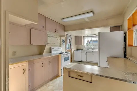 1048 W Harbeck Road Grants Pass OR 97527