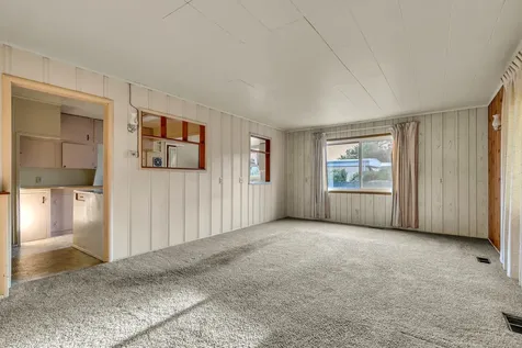 1048 W Harbeck Road Grants Pass OR 97527