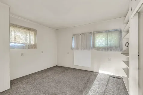 1048 W Harbeck Road Grants Pass OR 97527