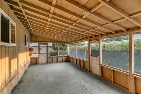 1048 W Harbeck Road Grants Pass OR 97527
