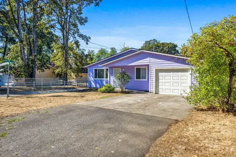 745 23rd Street SE Salem OR 97301