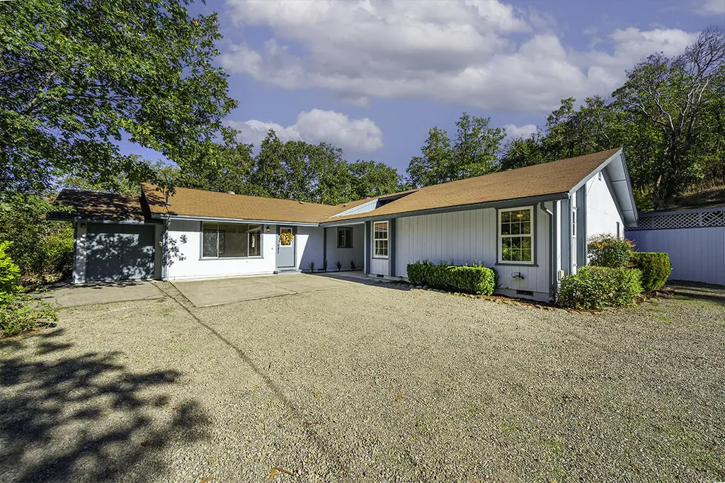 6570 Old Stage Road Central Point OR 97502