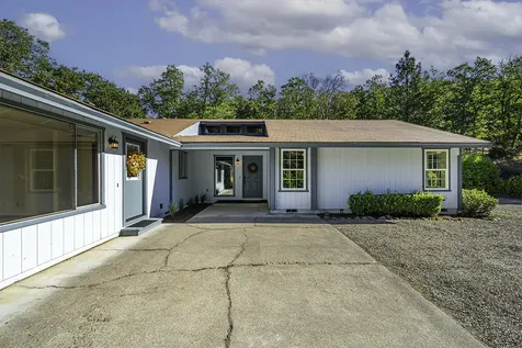 6570 Old Stage Road Central Point OR 97502