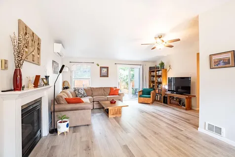 3036 NE Royal Court Bend OR 97701