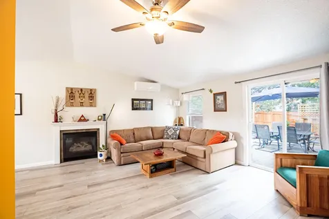 3036 NE Royal Court Bend OR 97701