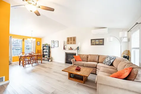 3036 NE Royal Court Bend OR 97701