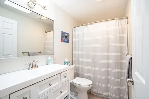 3036 NE Royal Court Bend OR 97701