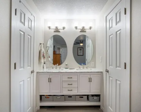 3036 NE Royal Court Bend OR 97701