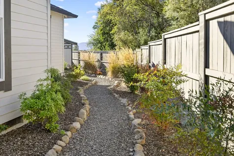 3817 Arena Drive Medford OR 97504