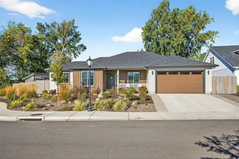 3817 Arena Drive Medford OR 97504
