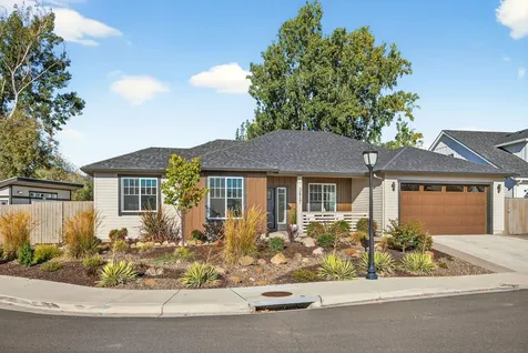 3817 Arena Drive Medford OR 97504