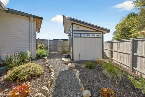 3817 Arena Drive Medford OR 97504