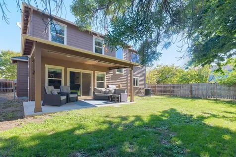 1032 Lithia Way Talent OR 97540