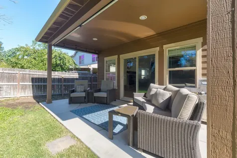 1032 Lithia Way Talent OR 97540