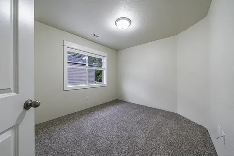 3860 Creek View Drive Medford OR 97504