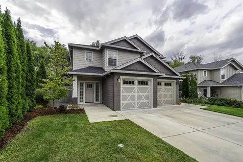 3860 Creek View Drive Medford OR 97504