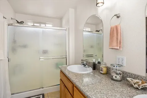 8242 Kestrel Way White City OR 97503