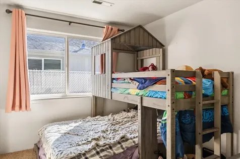 8242 Kestrel Way White City OR 97503