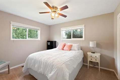 1016 NW Bellevue Place Grants Pass OR 97526