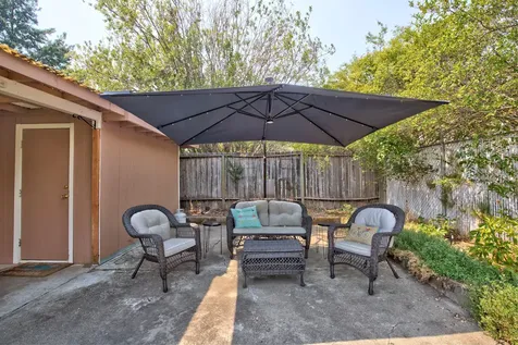 1016 NW Bellevue Place Grants Pass OR 97526