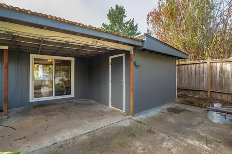 1016 NW Bellevue Place Grants Pass OR 97526