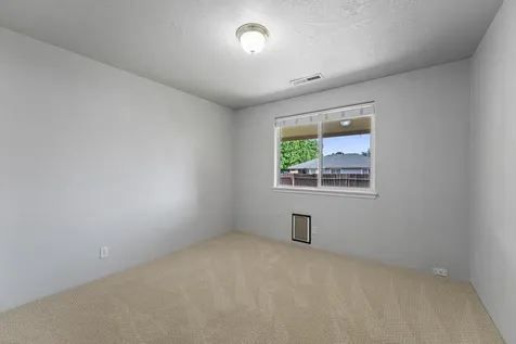 1017 Fairfield Avenue Central Point OR 97502