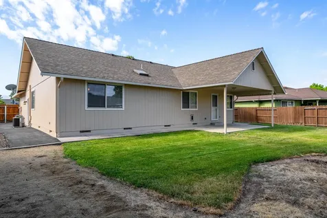 1017 Fairfield Avenue Central Point OR 97502