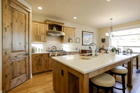 2464 NW Majestic Ridge Drive Bend OR 97703