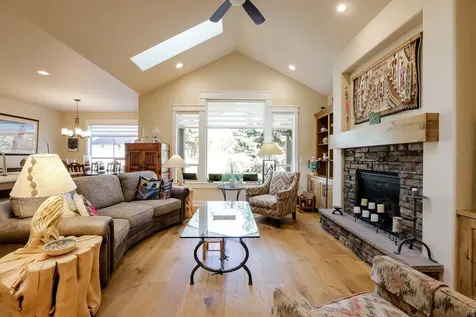 2464 NW Majestic Ridge Drive Bend OR 97703