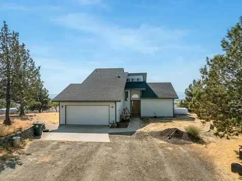 1925 NE Loucks Road Madras OR 97741