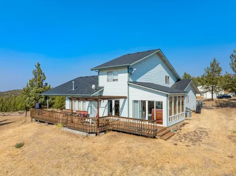 1925 NE Loucks Road Madras OR 97741