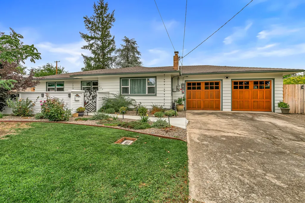 325 Sutter Avenue Medford OR 97504