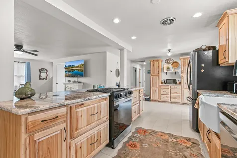 325 Sutter Avenue Medford OR 97504