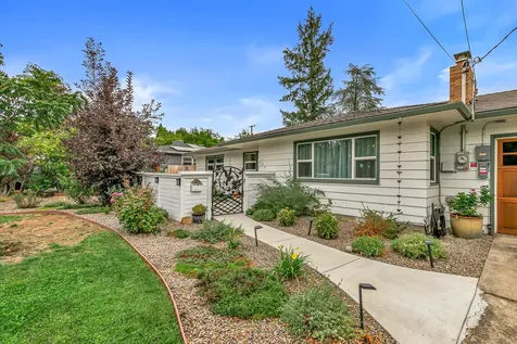 325 Sutter Avenue Medford OR 97504