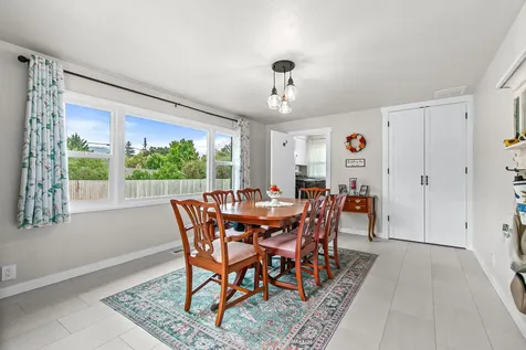 325 Sutter Avenue Medford OR 97504