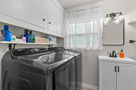 325 Sutter Avenue Medford OR 97504