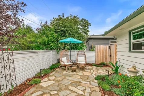 325 Sutter Avenue Medford OR 97504