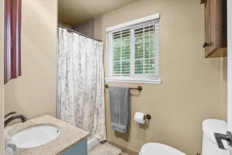 1405 NE A Street Grants Pass OR 97526
