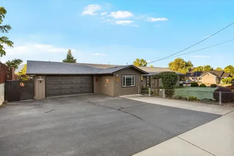 1405 NE A Street Grants Pass OR 97526