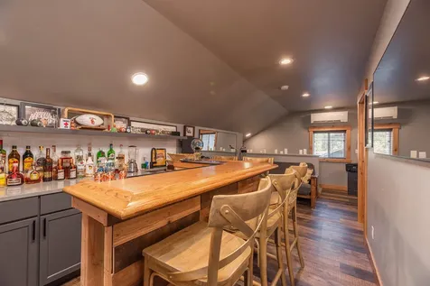 930 E Desperado Trail Sisters OR 97759