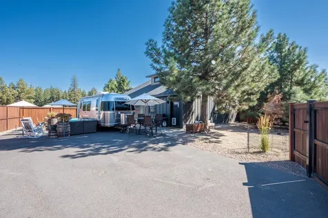 930 E Desperado Trail Sisters OR 97759