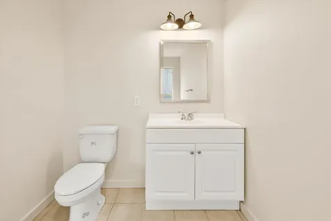 528 SE Cascade Avenue Redmond OR 97756