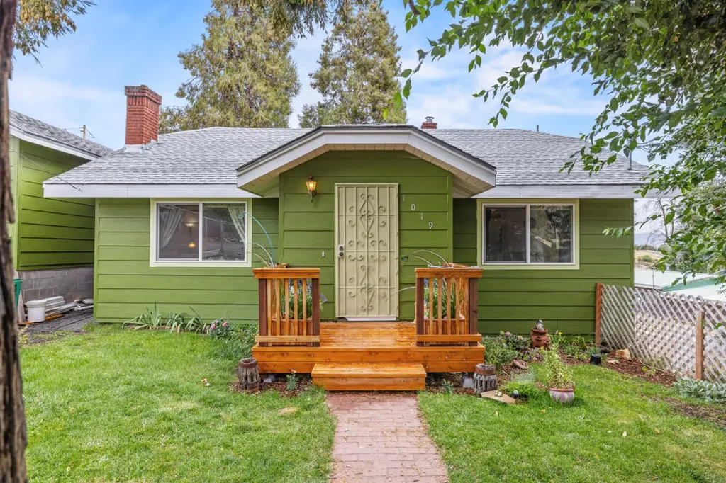 1019 Laurel Street Klamath Falls OR 97601