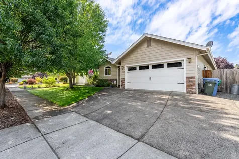 1282 Angler Lane Grants Pass OR 97527
