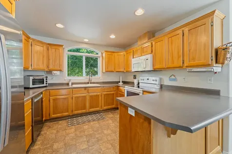 1282 Angler Lane Grants Pass OR 97527
