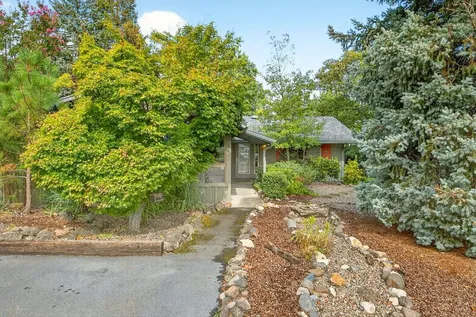 767 Twin Pines Circle Ashland OR 97520