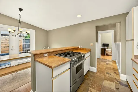 767 Twin Pines Circle Ashland OR 97520