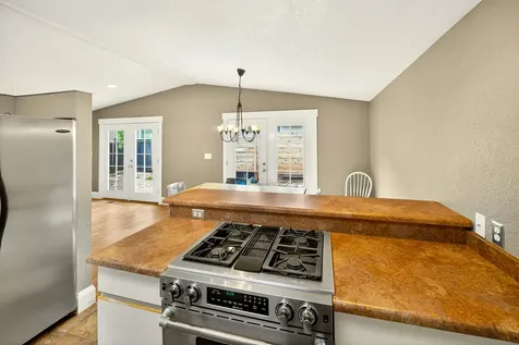 767 Twin Pines Circle Ashland OR 97520